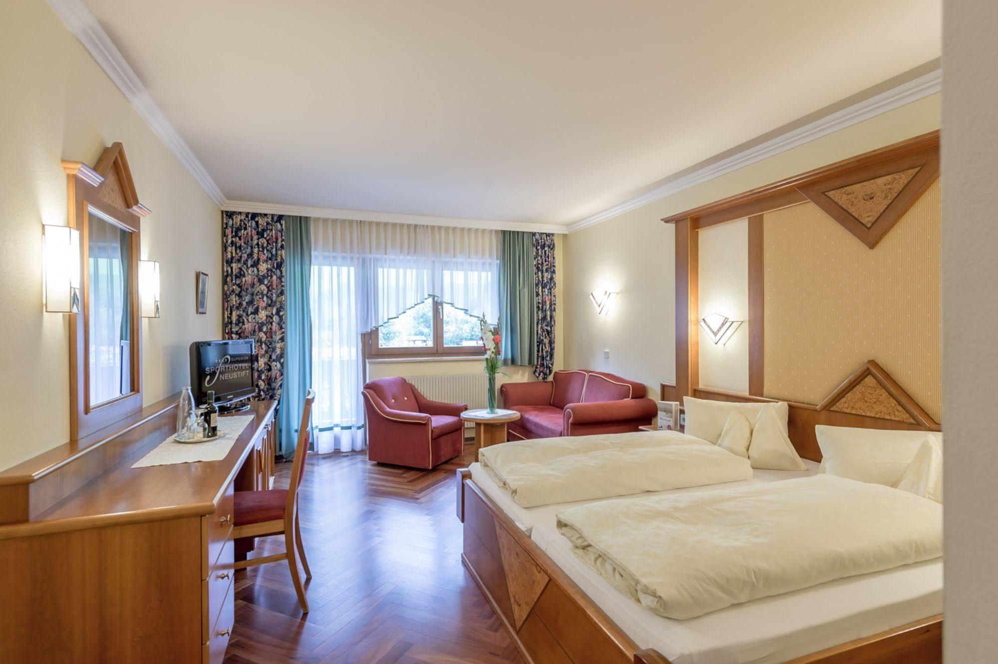 Sporthotel Neustift Neustift im Stubaital Exterior photo